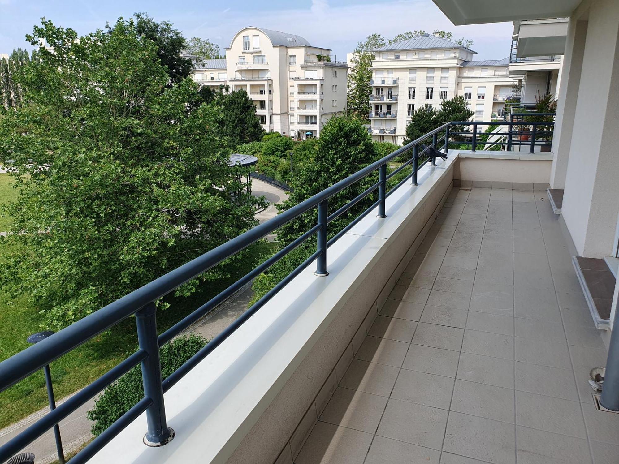 Appartement Residentiel Au Vert Et Au Frais Montigny-le-Bretonneux Esterno foto