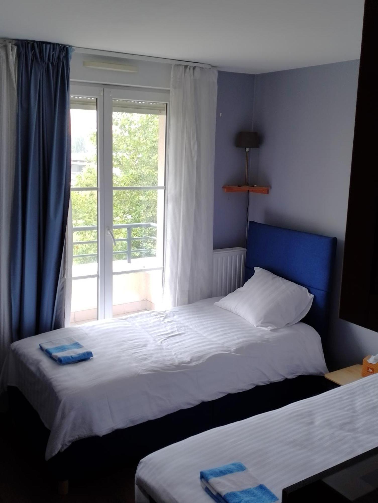 Appartement Residentiel Au Vert Et Au Frais Montigny-le-Bretonneux Esterno foto